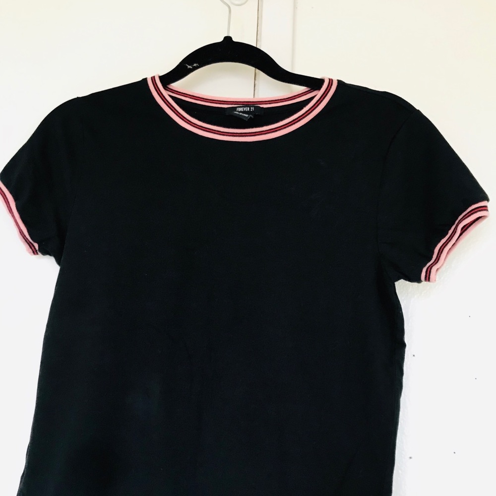 black t shirt